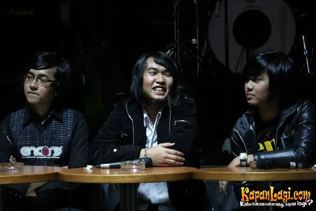 dinar band