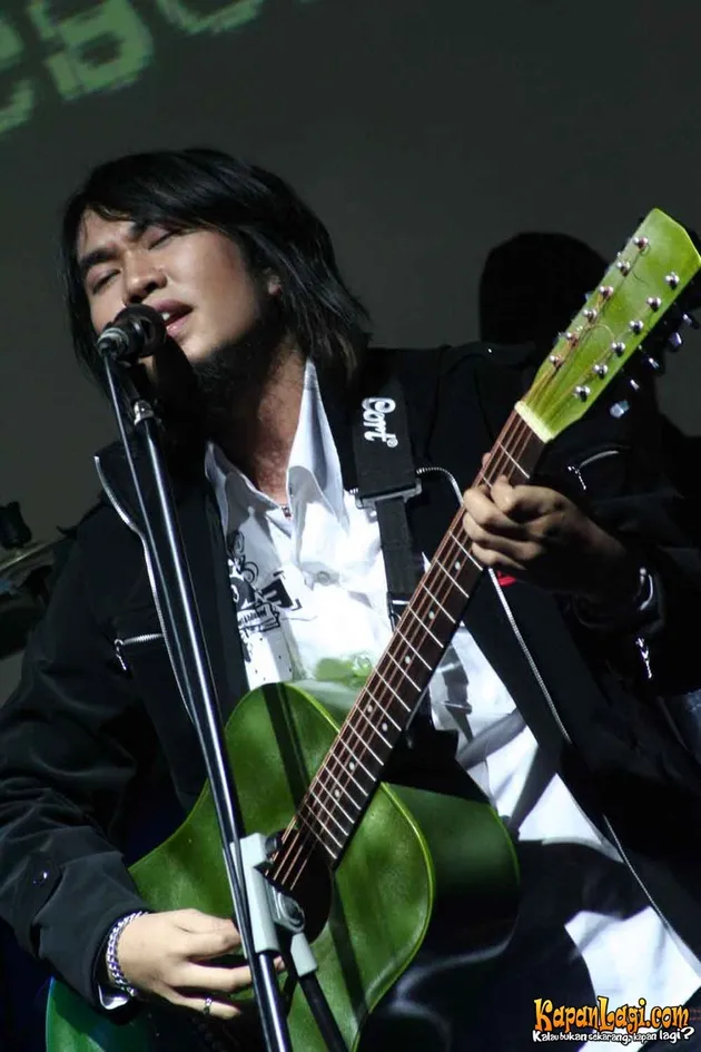 dinar band