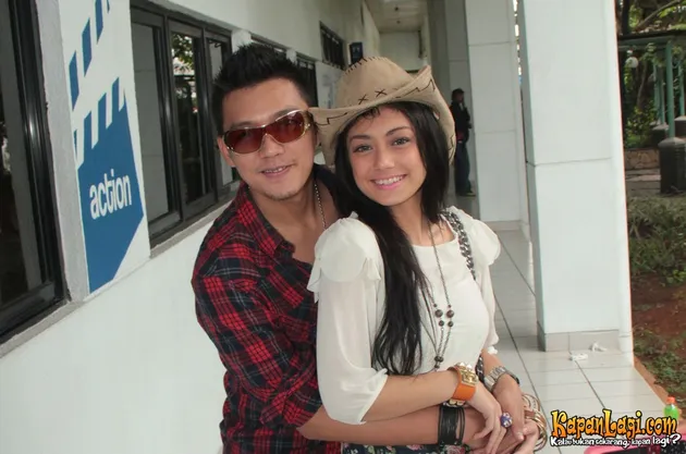 Dirly Idol - Celine Evalengista