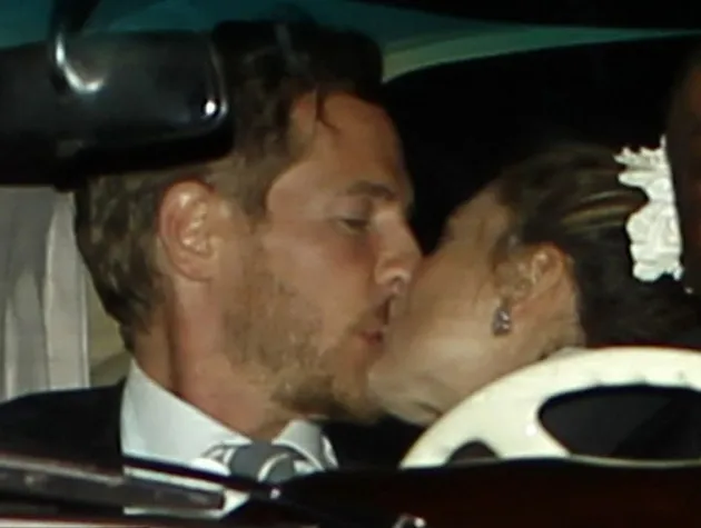 Drew Barrymore menikah