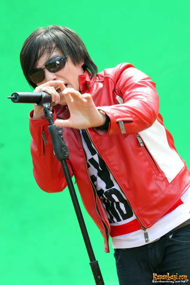 Drive Band - The Titans