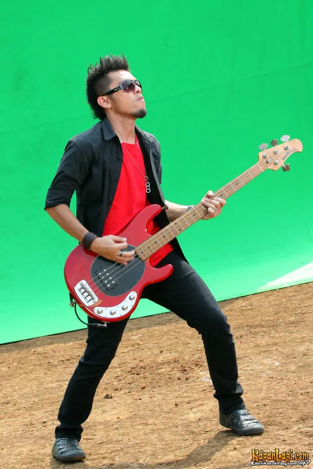 Drive Band - The Titans