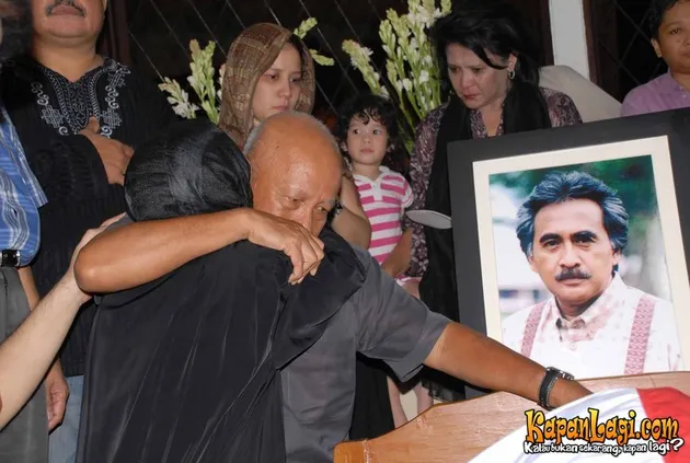 DUKA CITA SELEBRITIS ATAS KEPERGIAN SOPHAN SOPHIAAN