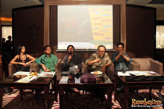 Dwiki Dharmawan dan Ita Purnamasari
