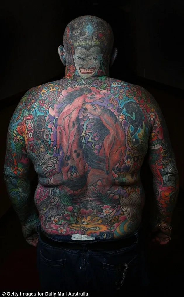 tato, pria bertato, berita unik, berita aneh