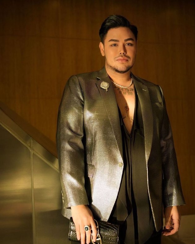 Expose His Chest, Here are 8 Latest Photos of Ivan Gunawan Wearing a Neat Suit - Praised for Looking Slimmer and Handsome