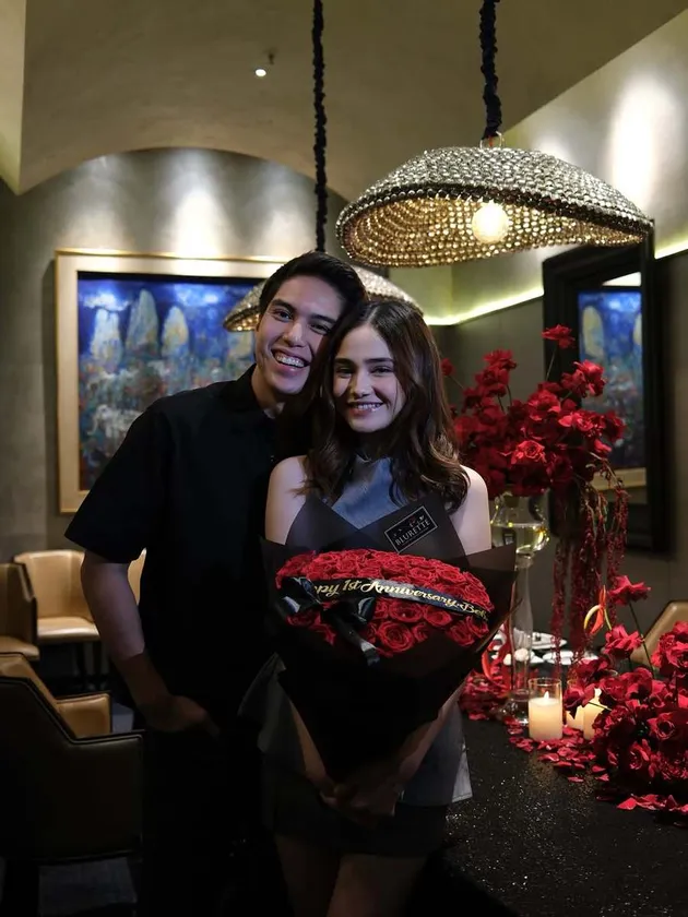 El Rumi dan Syifa Hadju romantis