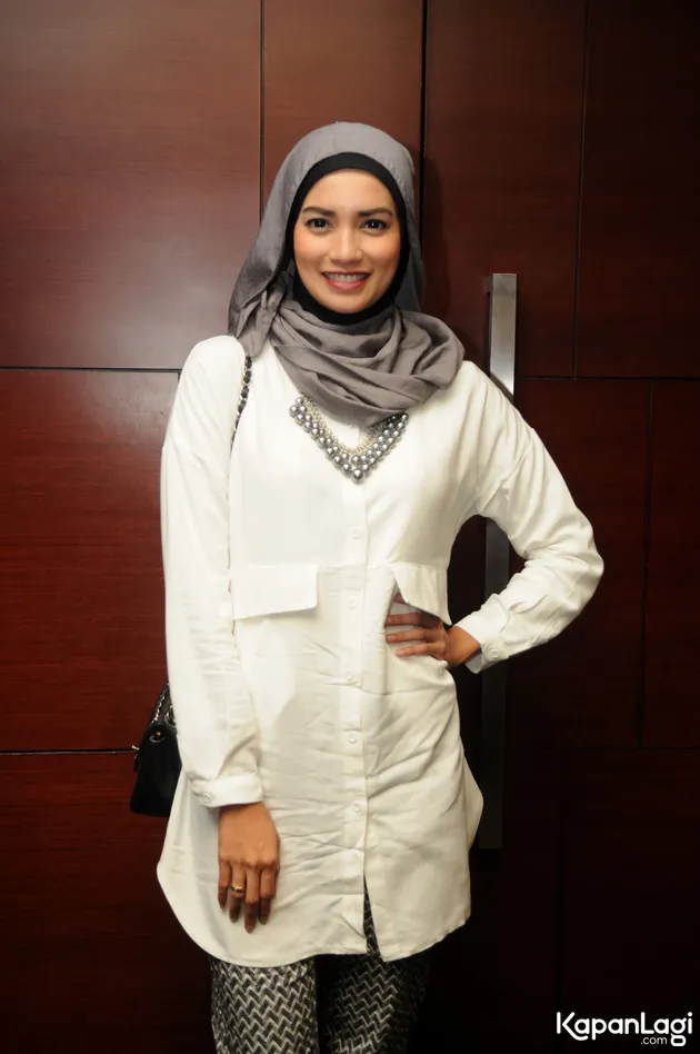 Elyzia Mulachela, Meriza Febriani, Kalam-Kalam Langit