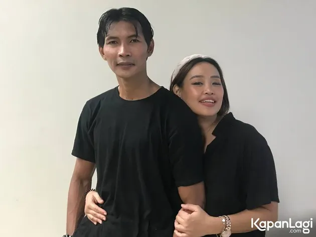 Pinkan Mambo Nikah Lagi Suami