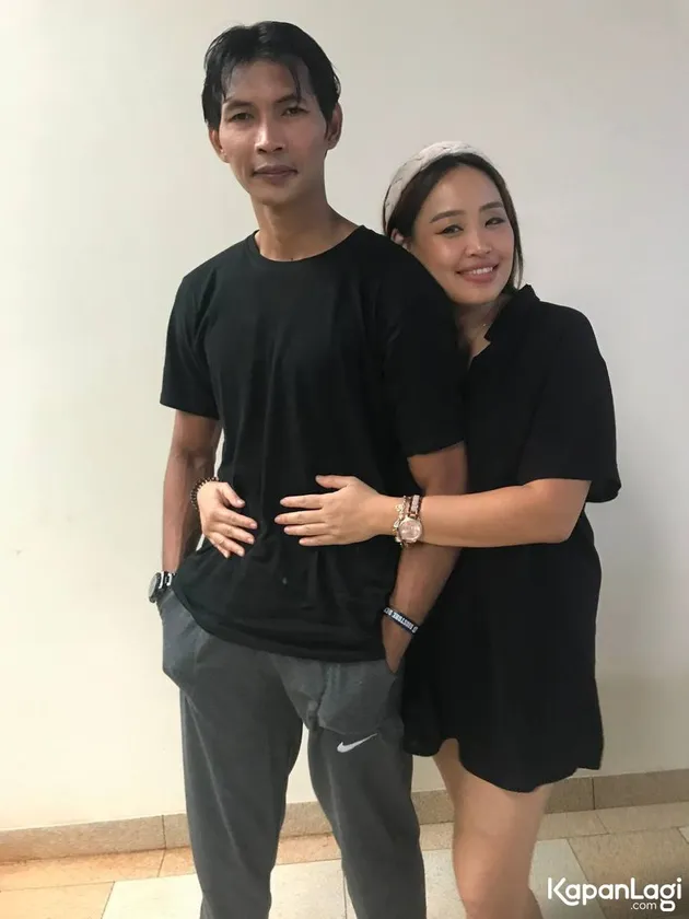 Pinkan Mambo Nikah Lagi Suami
