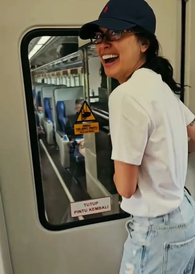 Perjalanan Eva Celia ke Semarang