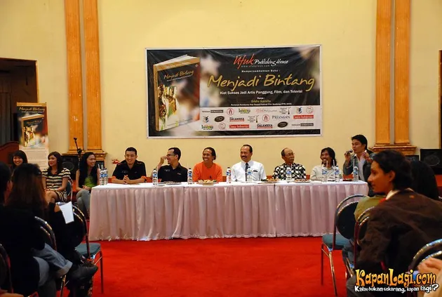 buku menjadi bintang