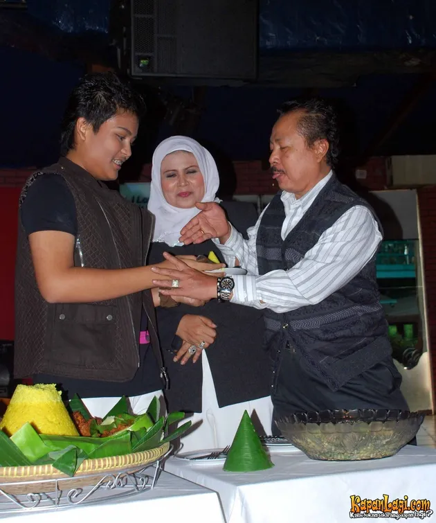 dewi sandra