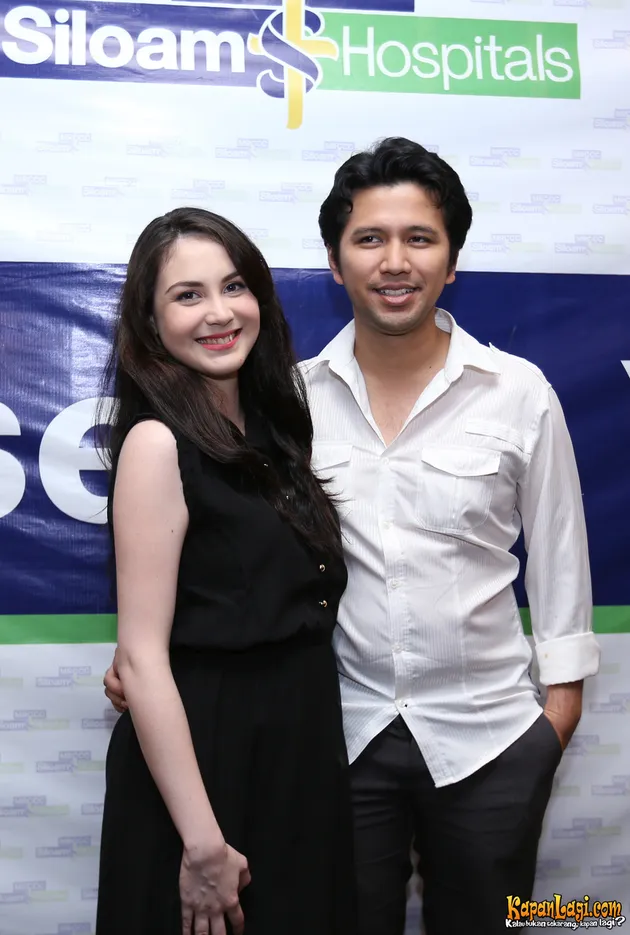 Ekspresi Bahagia Arumi Bachsin dan Emil Dardak - Cerita ...