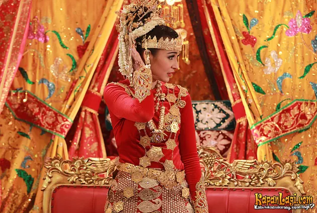EKSPRESI BAHAGIA TEUKU WISNU DAN SHIREEN SUNGKAR - RESMI EKSPRESI BAHAGIA TEUKU WISNU DAN SHIREEN SUNGKAR - RESMI