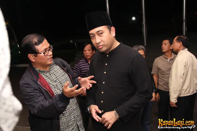 Ekspresi Duka Keluarga Sepeninggal Taufiq Kiemas ...