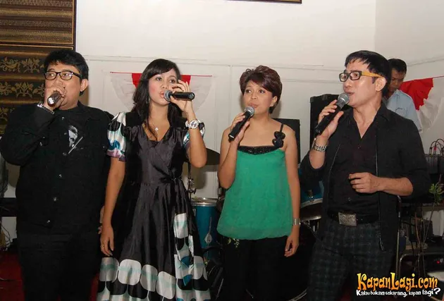 Elfas Singer