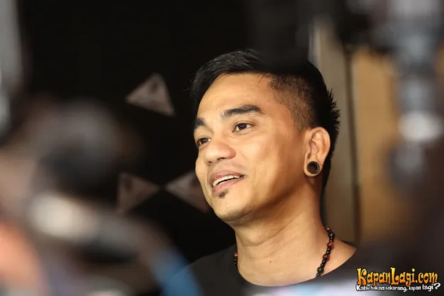 Enda Ungu, Banjir Manado, Banjir