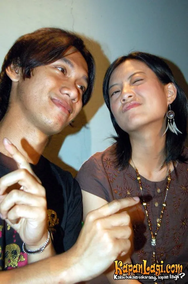 Eross Chandra dan Leony