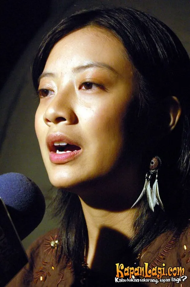 Eross Chandra dan Leony