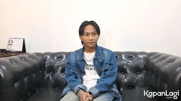 Fajar Sadboy terdiam