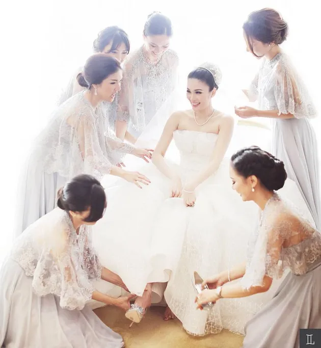 selebriti indonesia, pernikahan selebriti, sandra dewi menikah
