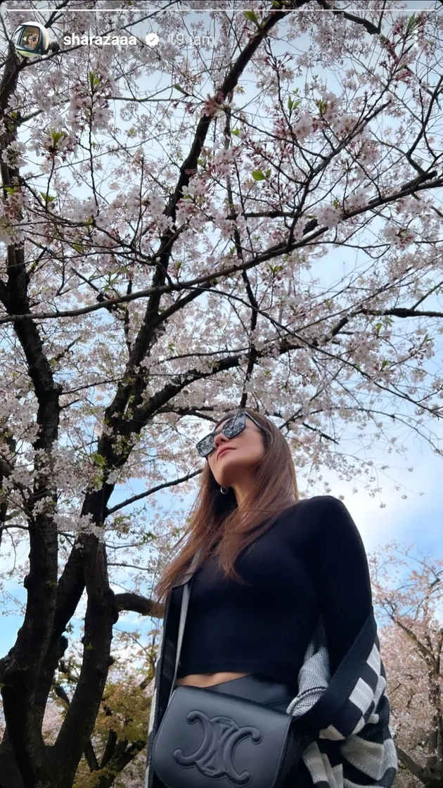 Wulan Guritno Liburan ke Jepang