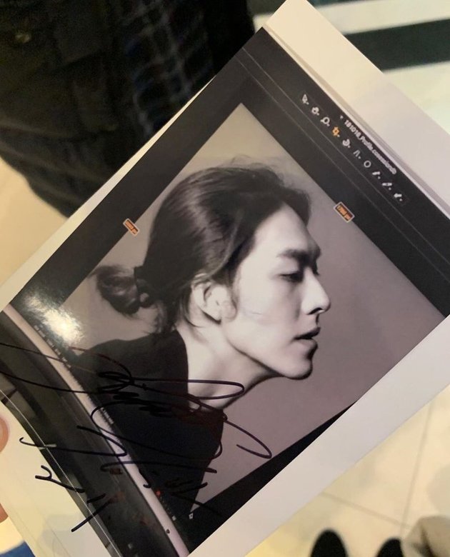Fan Meeting, Kim Woo Bin Gives Fans a Photo When His Hair is Still Long