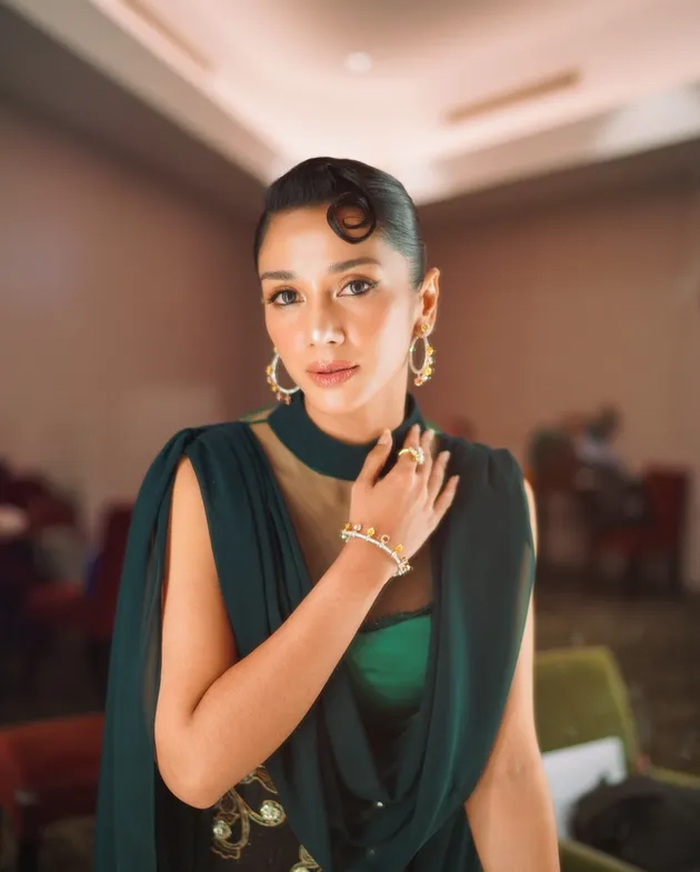 Fanny Ghassani gala premiere film