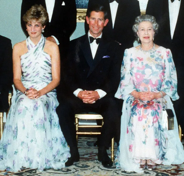 Fashion Ikonik Ratu Elizabeth II
