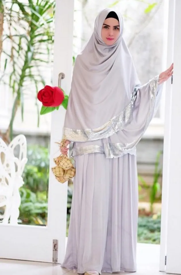 Fashion Sosialita Angel Lelga