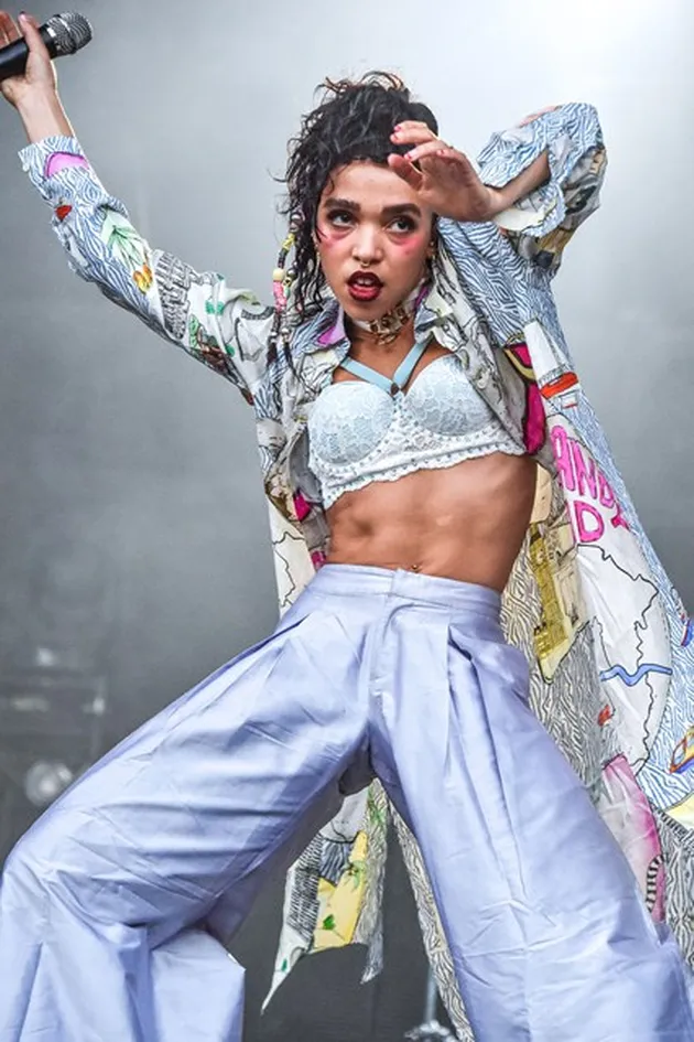 Fashion Terbaik FKA Twigs