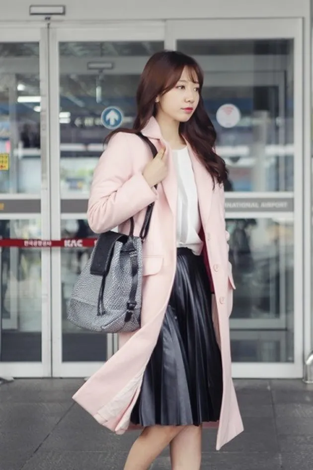 Fashion OOTD Park Shin Hye