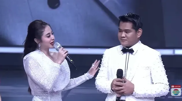 Momen Dewi Perssik Puji Ferdi D&#039;Academy 7 