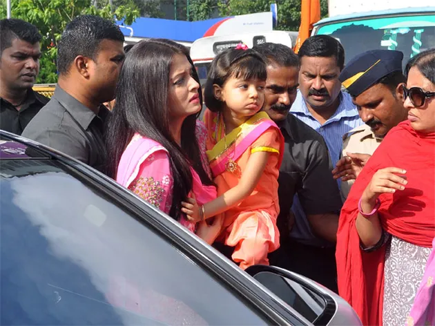 Aishwarya Rai &amp; Aaradhya Bachchan