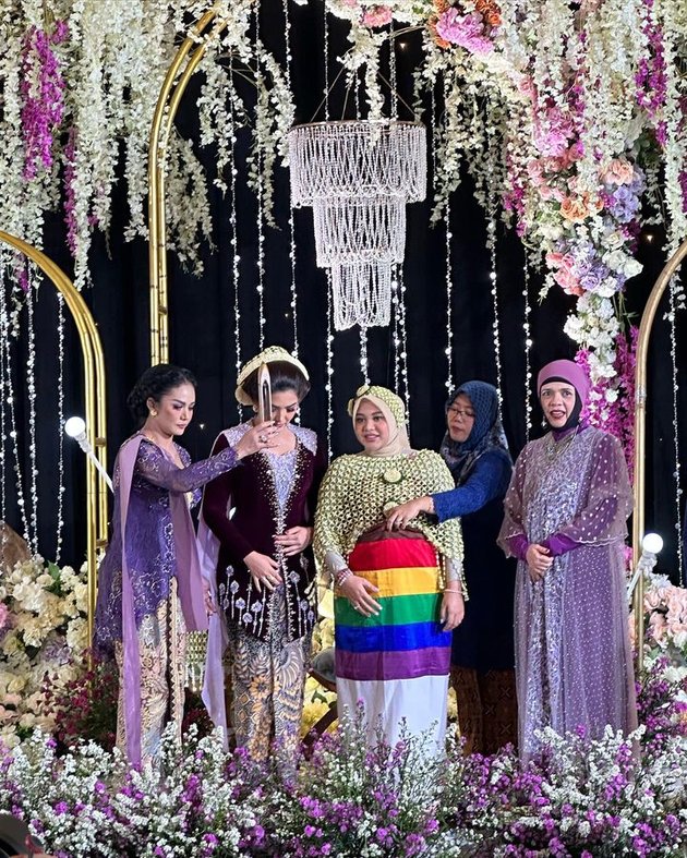 Photos of Aurel Hermansyah at the 7-Month Event for the Second Child, Rainbow Cloth Makes Netizens Distracted