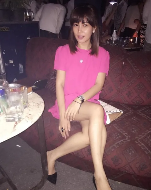 Cici, Istri Norman Kamaru