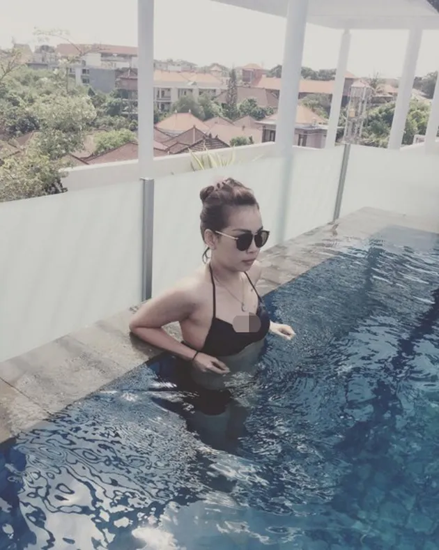 Cici, Istri Norman Kamaru