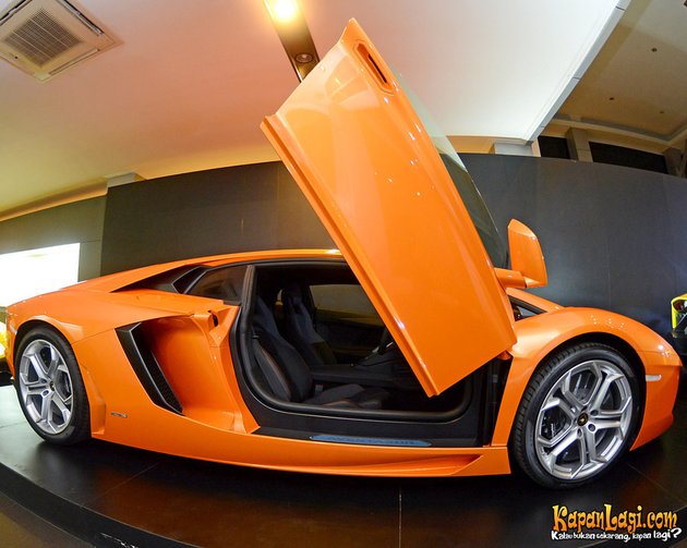  FOTO  FOTO  DETAIL LAMBORGHINI  SUPERCAR MEWAH  ARTIS HIGH 