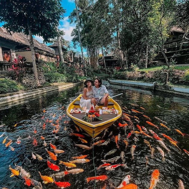 Photos of Adipati Dolken and Canti Tachril's Honeymoon in Bali, So Intimate - Always Together Like Their Own World!