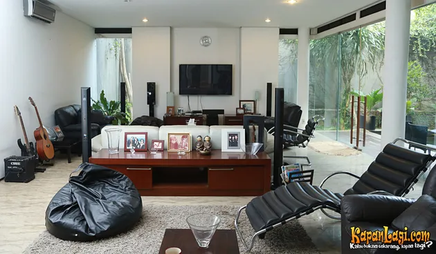 Demian - Sara Wijayanto