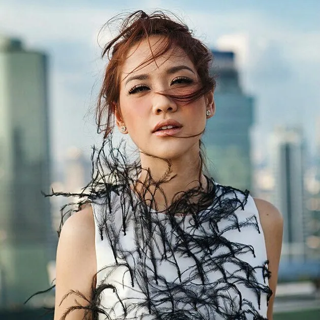 Foto Foto Ini Bukti Bunga Citra Lestari Memang Hot Mom