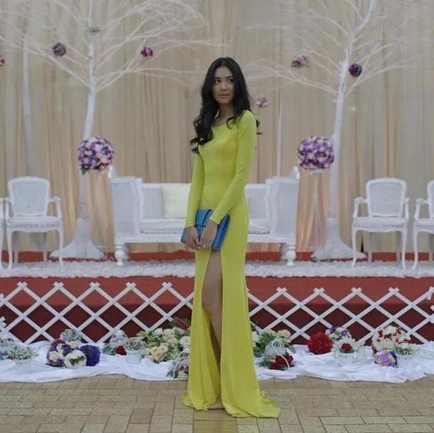 Mikha Tambayong mirip Kendall Jenner
