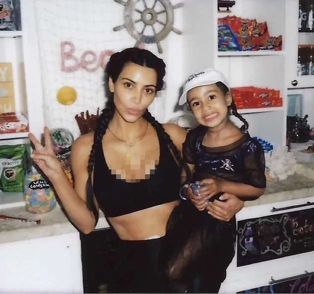 Foto Lucu North West