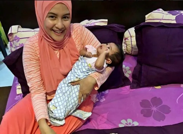 Intan Nuraini Berhijab