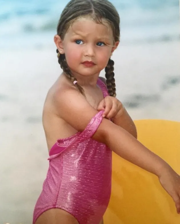 Foto Masa Kecil Gigi Hadid