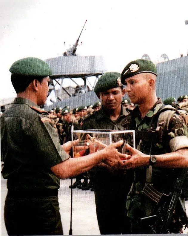 FOTO-FOTO JADUL PRABOWO SUBIANTO SAAT MUDA, GANTENG DAN ...