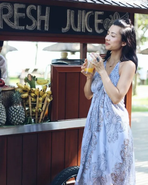 Jennifer Bachdim liburan di Bali