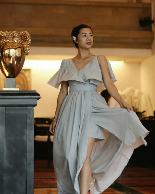 Jennifer Bachdim liburan di Bali