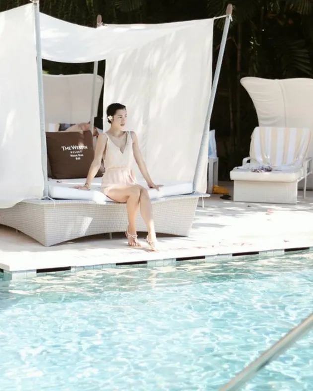 Jennifer Bachdim liburan di Bali